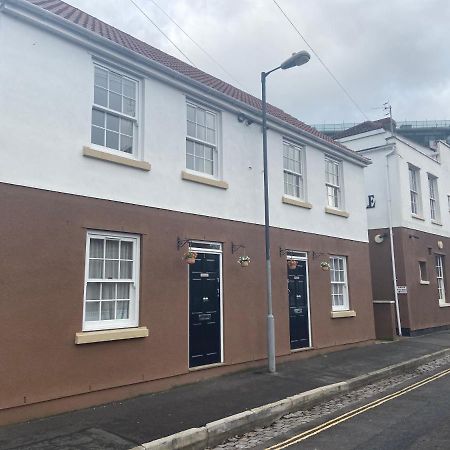 Hotel The Ashton Gate Mews Bristol Exterior foto